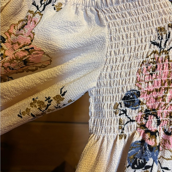 Feathers Peach and Black Floral Top - Picture 3 of 6